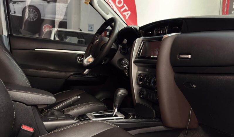 
								FORTUNER 2,8 4X4 DIESEL AT SR full									