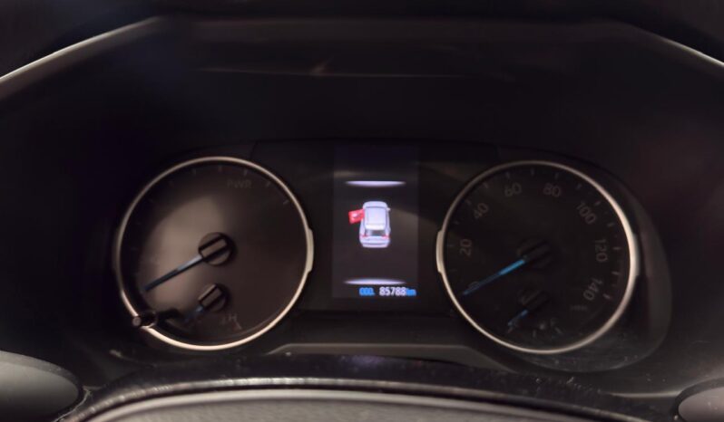 
								RAV4 XLE HV 2021 GRIS METALICO full									