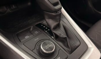 
										RAV4 XLE HV 2021 GRIS METALICO full									