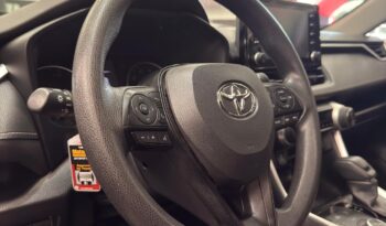 
										RAV4 XLE HV 2021 GRIS METALICO full									