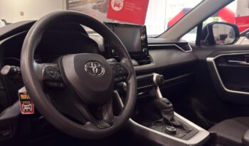 
										RAV4 XLE HV 2021 GRIS METALICO full									