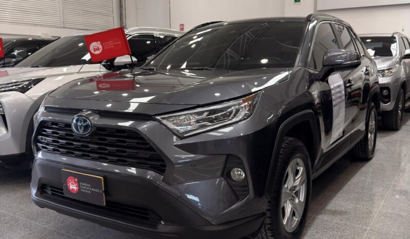 
								RAV4 XLE HV 2021 GRIS METALICO full									