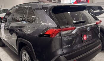 
										RAV4 XLE HV 2021 GRIS METALICO full									