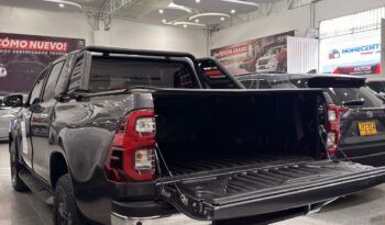 
										HILUX 2,4 4X4 DIESEL AT 2023 GRIS METALICO full									