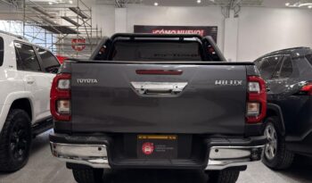 
										HILUX 2,4 4X4 DIESEL AT 2023 GRIS METALICO full									