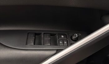 
										COROLLA CROSS SEG HV 2022 PLATA full									