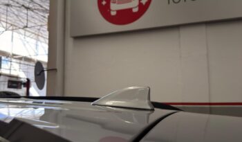 
										COROLLA CROSS SEG HV 2022 PLATA full									