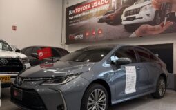 COROLLA XEI HV 2024 GRIS CELESTE