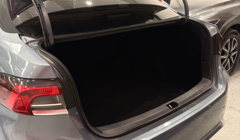 
								COROLLA XEI HV 2024 GRIS CELESTE full									