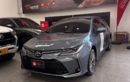 COROLLA XEI HV 2024 GRIS CELESTE