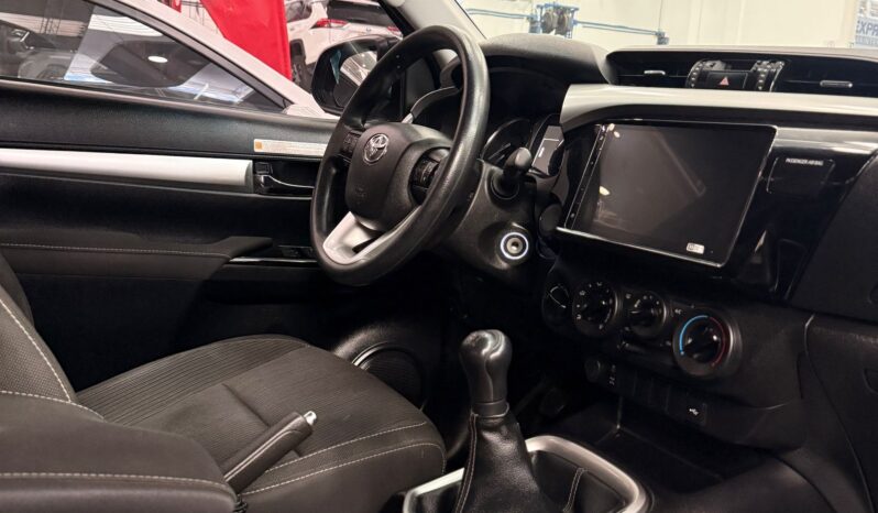 
								HILUX 2,4 4X4 DIESEL MT 2024 full									