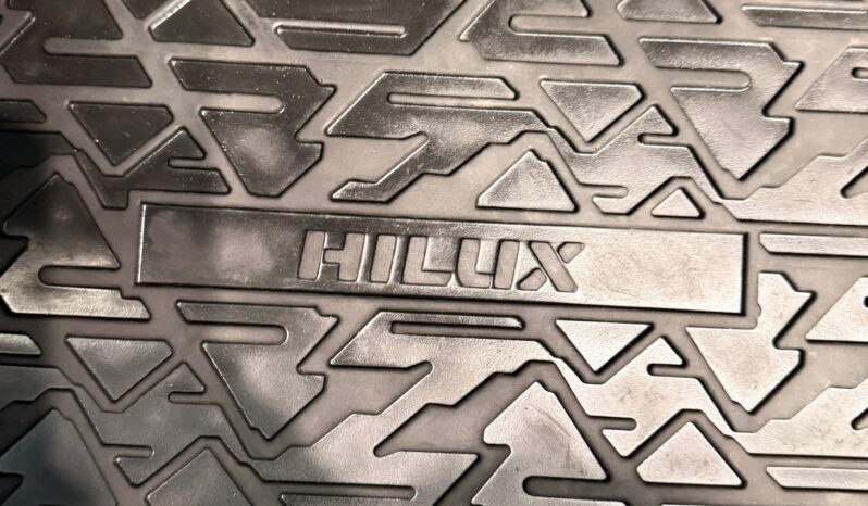 
								HILUX 2,4 4X4 DIESEL MT 2024 full									