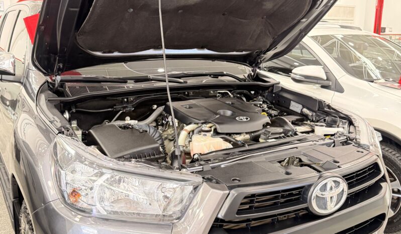 
								HILUX 2,4 4X4 DIESEL MT 2024 full									