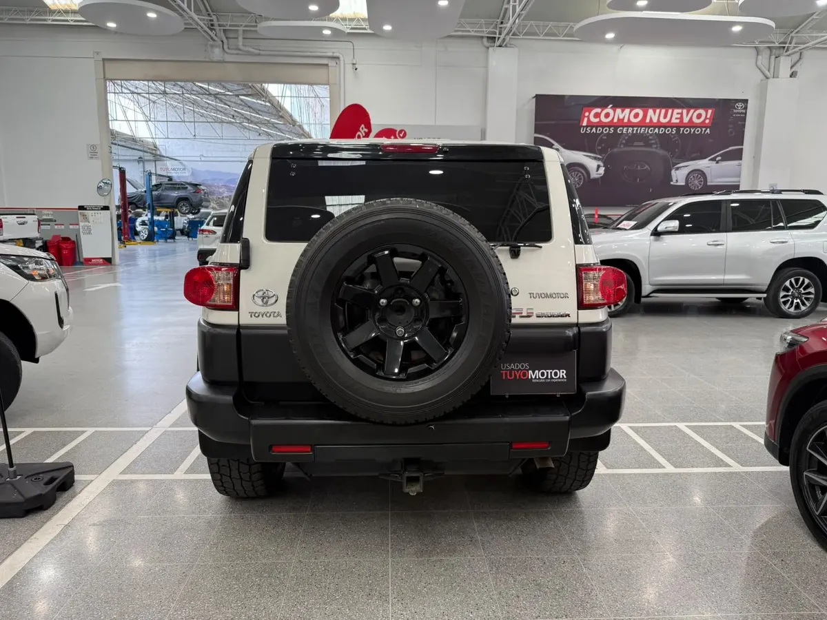FJ CRUISER 2019