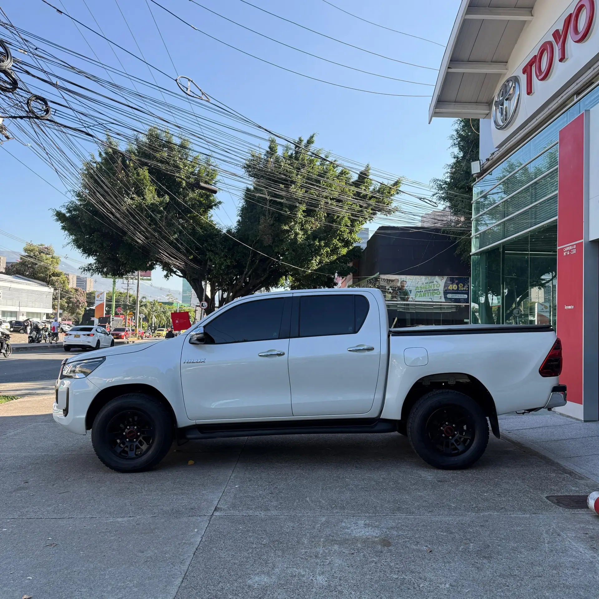 HILUX SRV 2,4 DIESEL 4X4 AT 2021