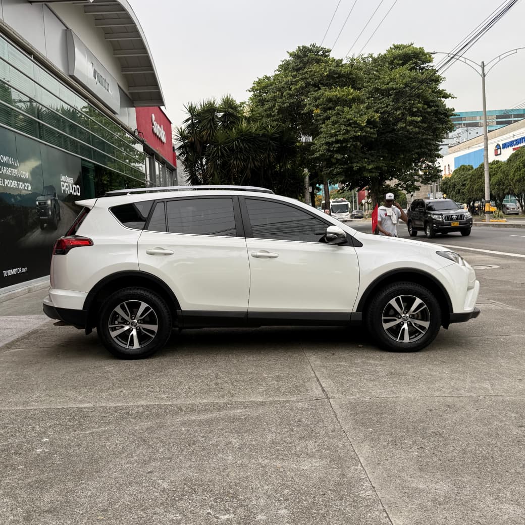 RAV STREET 2.0 4X2 GASOLINA 2019