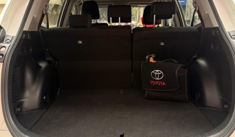 
								RAV STREET 2.0 4X2 GASOLINA 2019 full									