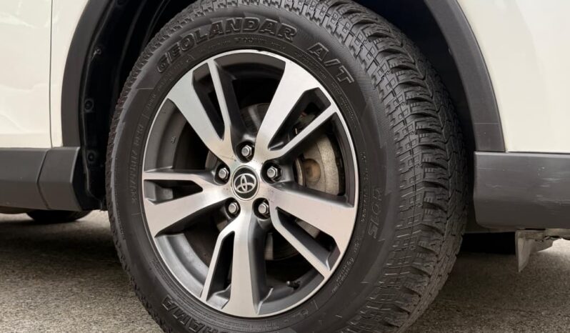 
								RAV STREET 2.0 4X2 GASOLINA 2019 full									