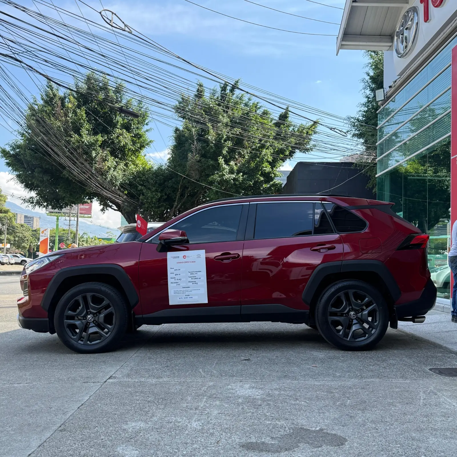 RAV4 2.5 4X4 X-ROAD 2022 ROJO MICA