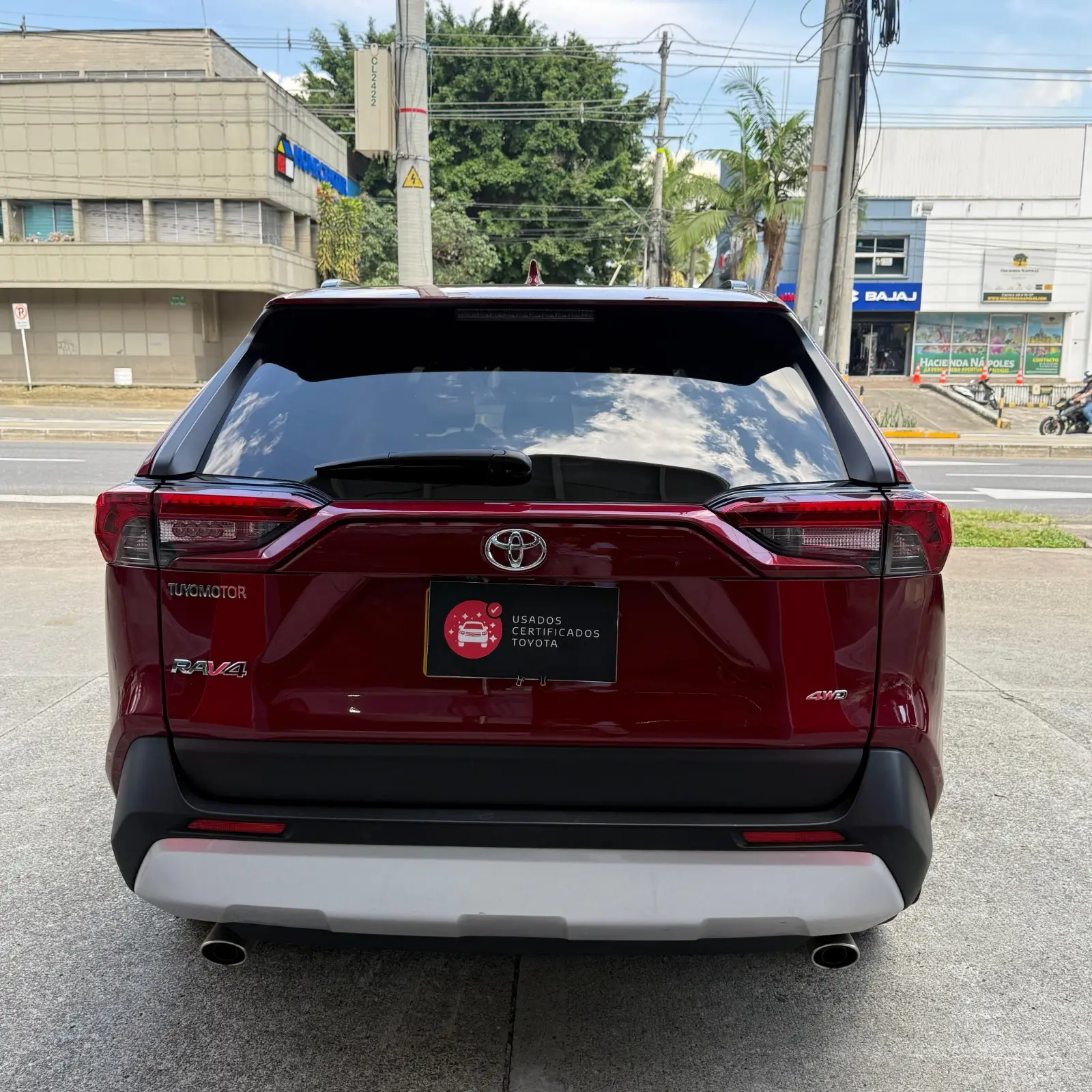 RAV4 2.5 4X4 X-ROAD 2022 ROJO MICA