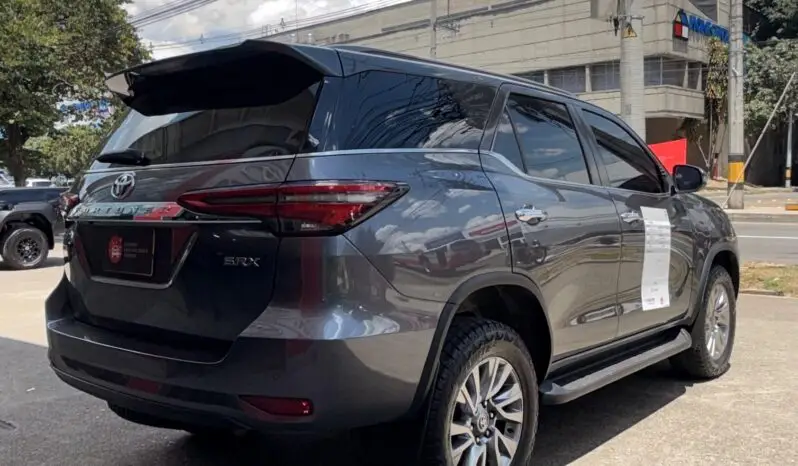 
								FORTUNER 2.4 DIESEL SRV 2022 full									