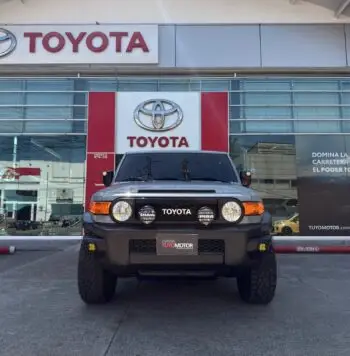 FJ CRUISER 2022 GRIS
