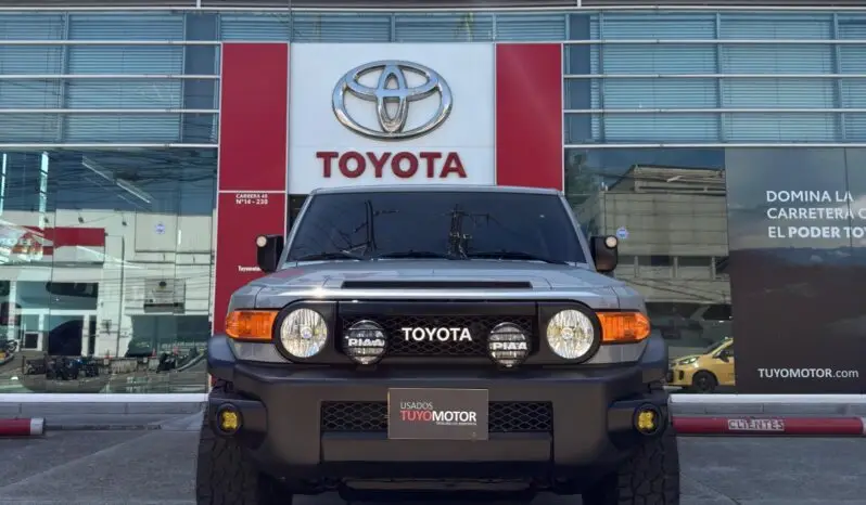 FJ CRUISER 2022 GRIS