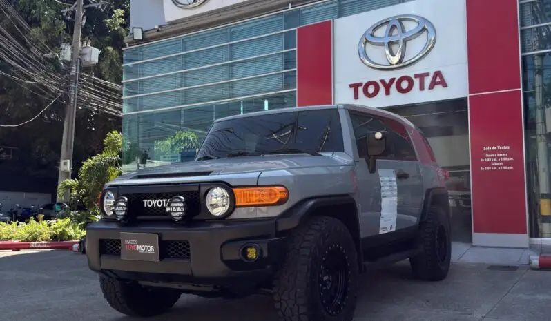 
								FJ CRUISER 2022 4X4 GASOLINA AT full									