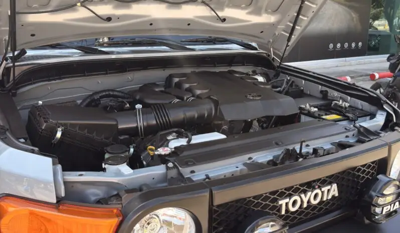 
								FJ CRUISER 2022 4X4 GASOLINA AT full									