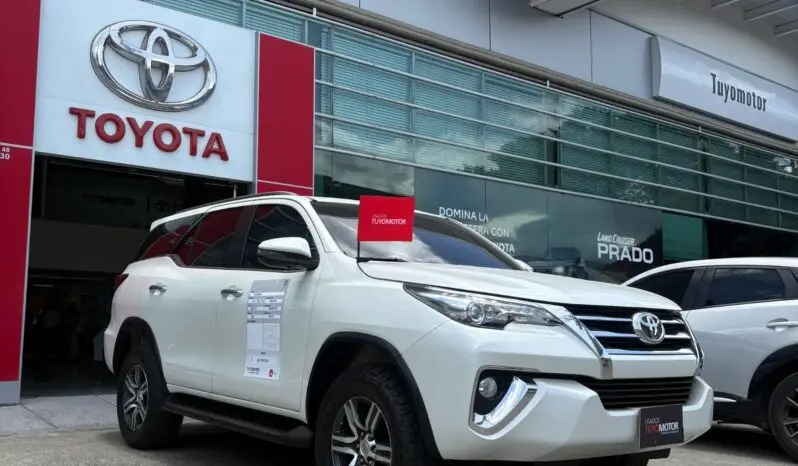 
								TOYOTA FORTUNER 2.7 GASOLINA SRV 2019 full									