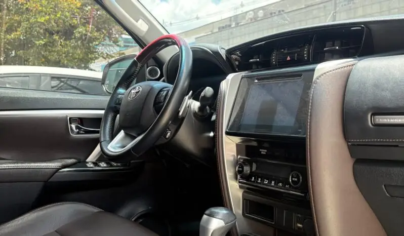
								TOYOTA FORTUNER 2.7 GASOLINA SRV 2019 full									