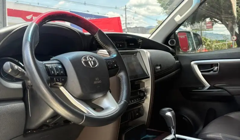 
								TOYOTA FORTUNER 2.7 GASOLINA SRV 2019 full									