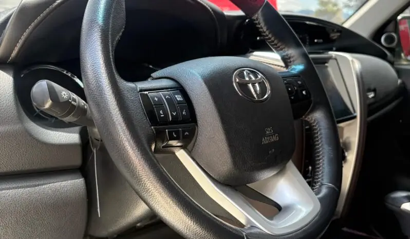 
								TOYOTA FORTUNER 2.7 GASOLINA SRV 2019 full									