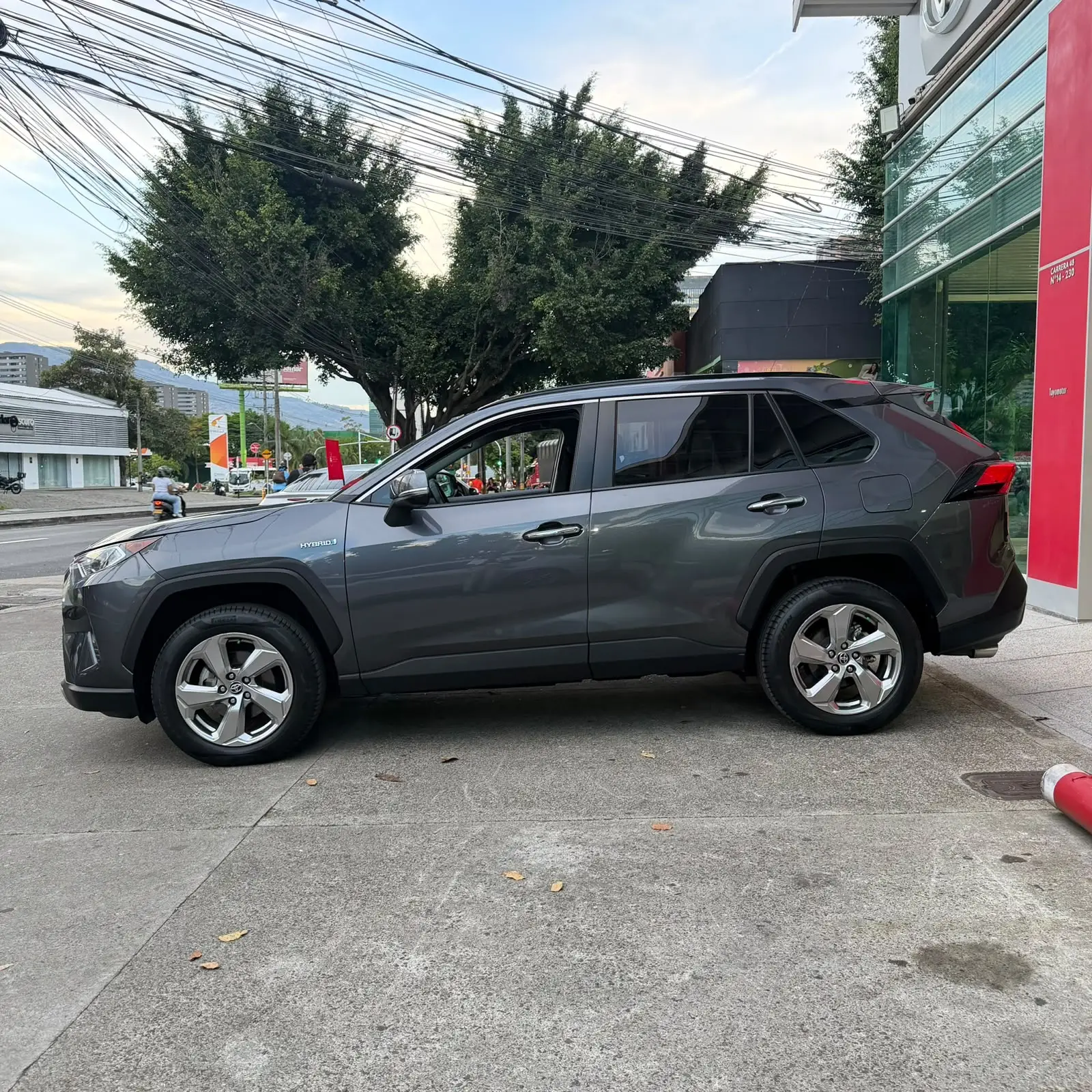 RAV4 2.5 4X4 LIMITED HV 2021