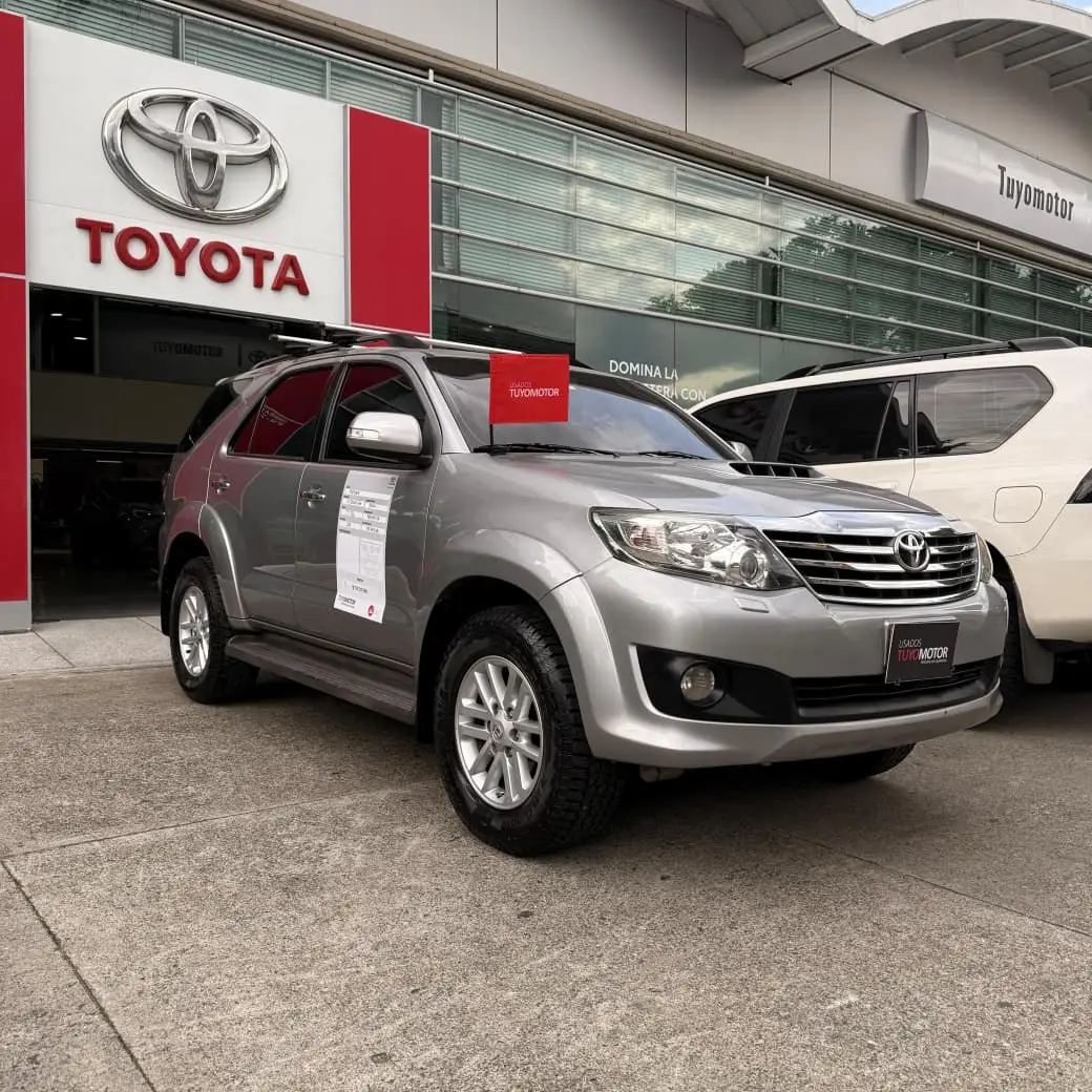 TOYOTA FORTUNER 3.0 DIESEL SRV 2015