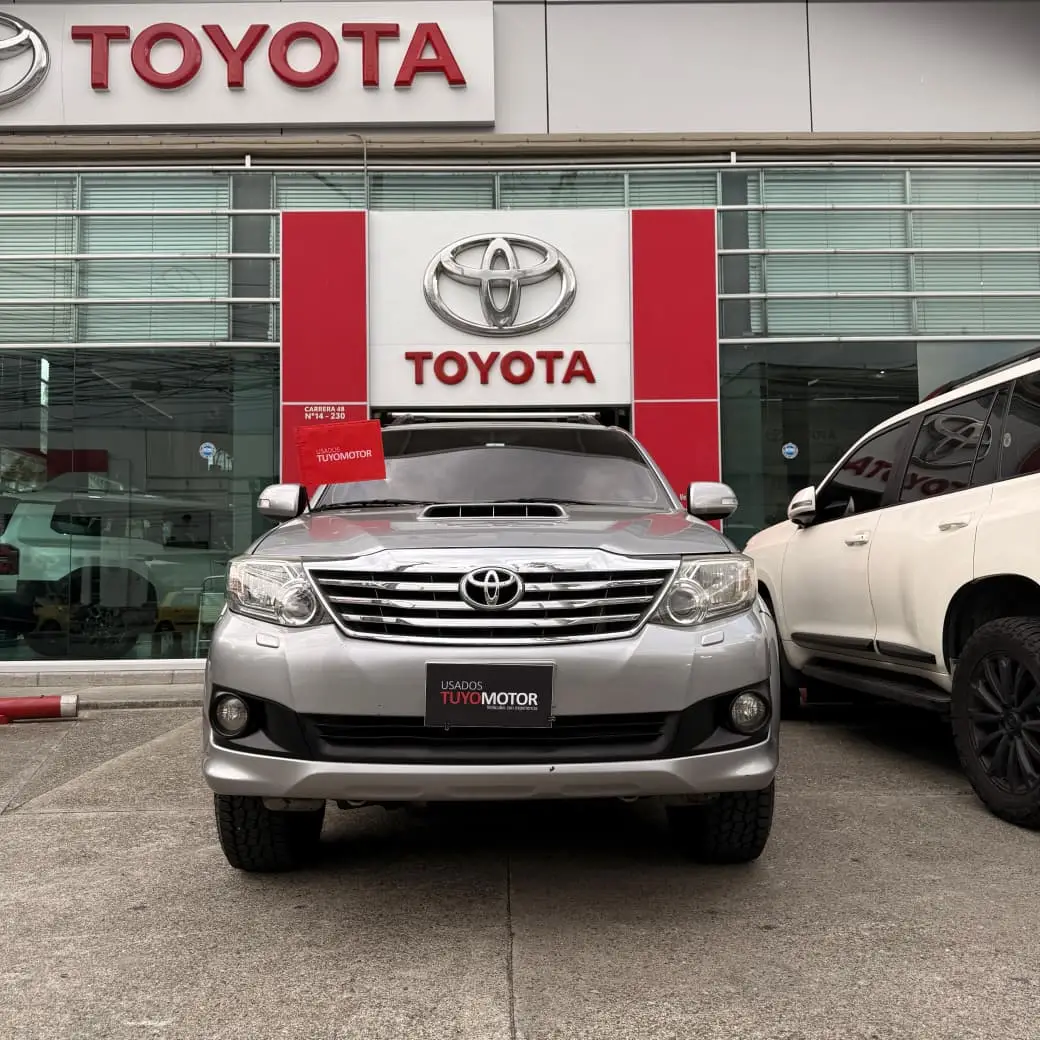 TOYOTA FORTUNER 3.0 DIESEL SRV 2015