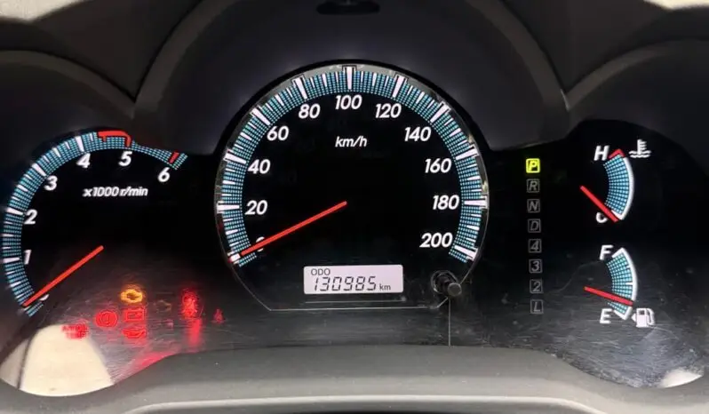 
								TOYOTA FORTUNER 3.0 DIESEL SRV 2015 full									
