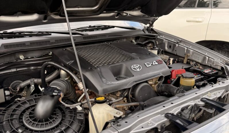 
								TOYOTA FORTUNER 3.0 DIESEL SRV 2015 full									