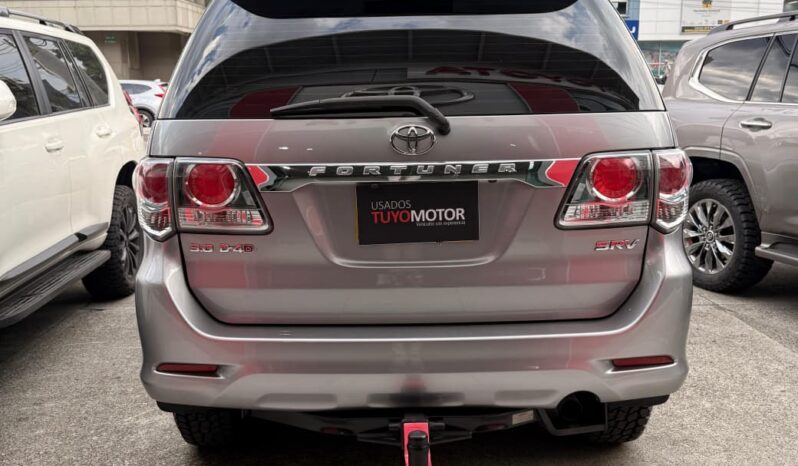 
								TOYOTA FORTUNER 3.0 DIESEL SRV 2015 full									