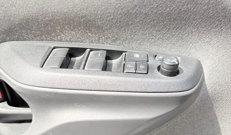 
								YARIS CROSS XS HIBRIDO 2023 full									