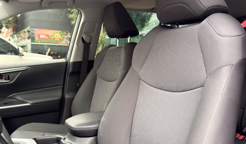 
								TOYOTA RAV4 2.5 4X4 XLE HV 2021 full									