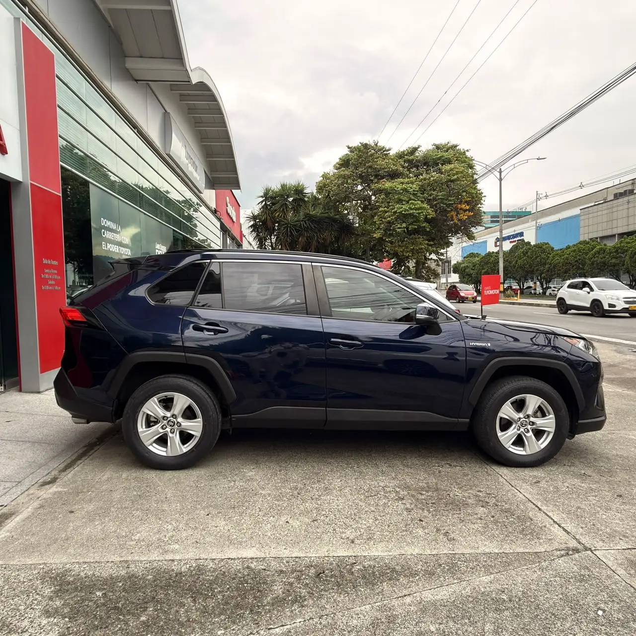 TOYOTA RAV4 2.5 4X4 XLE HV 2021