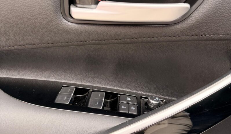 
								COROLLA SEDAN SEG HV 2025 full									